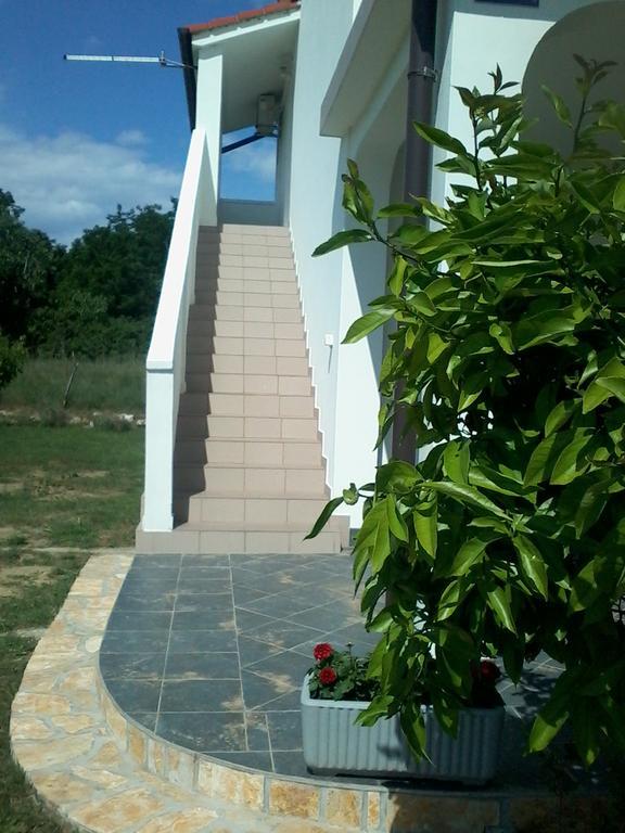 Holiday S&M Лопар Екстериор снимка